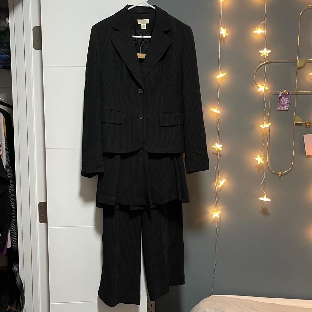 3pc Vintage Ann Taylor LOFT Pinstripe Suit w/ Skirt! - Picture 7 of 8